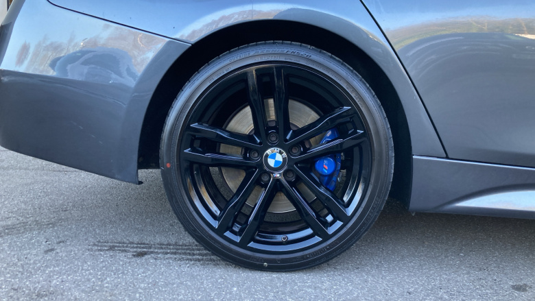 BMW 3 Series 330d xDrive M Sport Shadow Edition 5dr Step Auto Diesel Estate